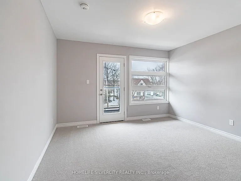 215 Southworth St N — Photo 28