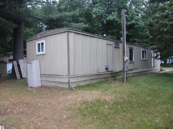367 N Deer Run Trl, Au Gres, MI 48703