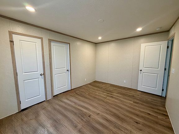 4th image of 23432 Winifred Ave #29