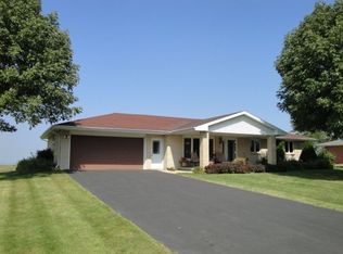 371 Horseshoe Rd, Sherrill, IA 52073