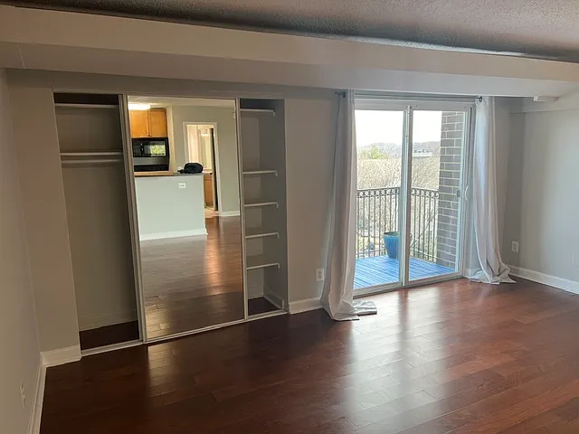 75 S Reynolds St #404 — Photo 2