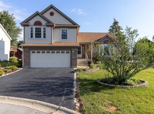 475 Rush Ct, Lake Zurich, IL