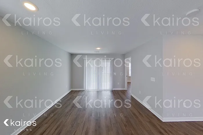 2 bed, 2.0 bath, 1207 sqft, $1,595 — Photo 2