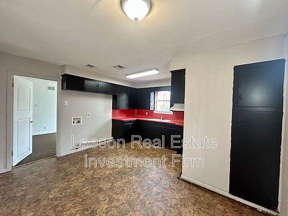 4th image of 439 Browning St