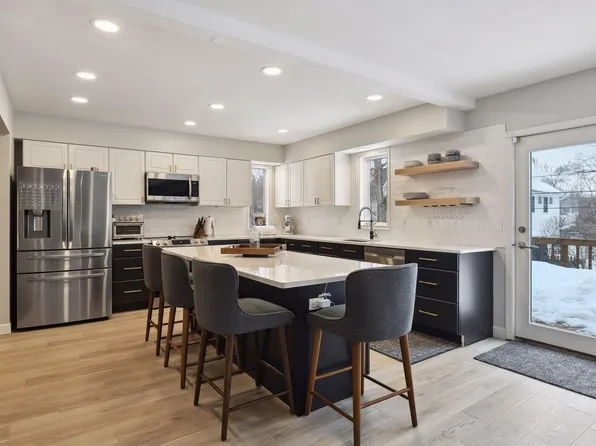 4444 Garrison Ln, Edina, MN 55424