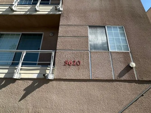 (undisclosed Address), Tarzana, CA 91356