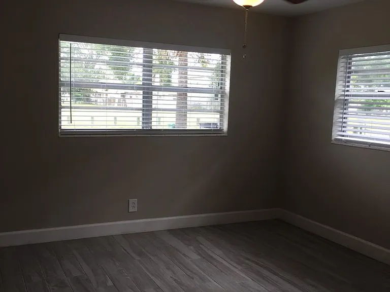 2424 W Cass St — Photo 5