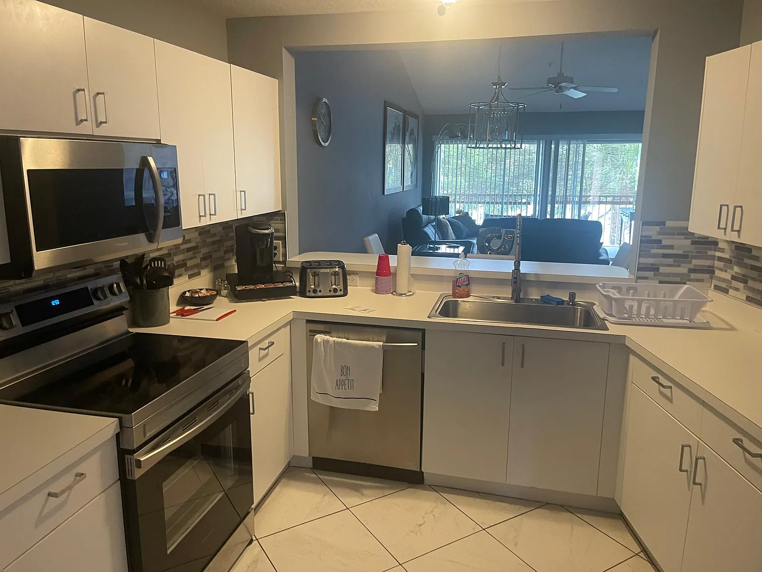 218 Gabriel Cir — Photo 3