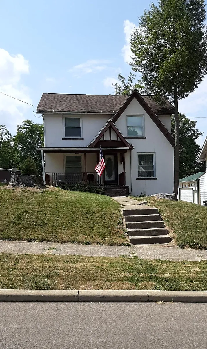 Building Photo - 121 Western Ave