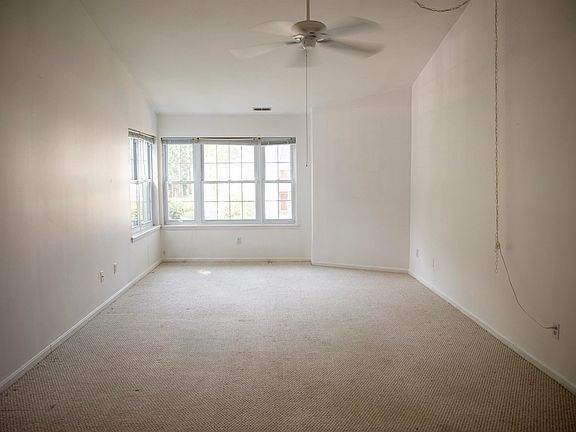 5th image of 4 Pheasant Meadow Dr #4