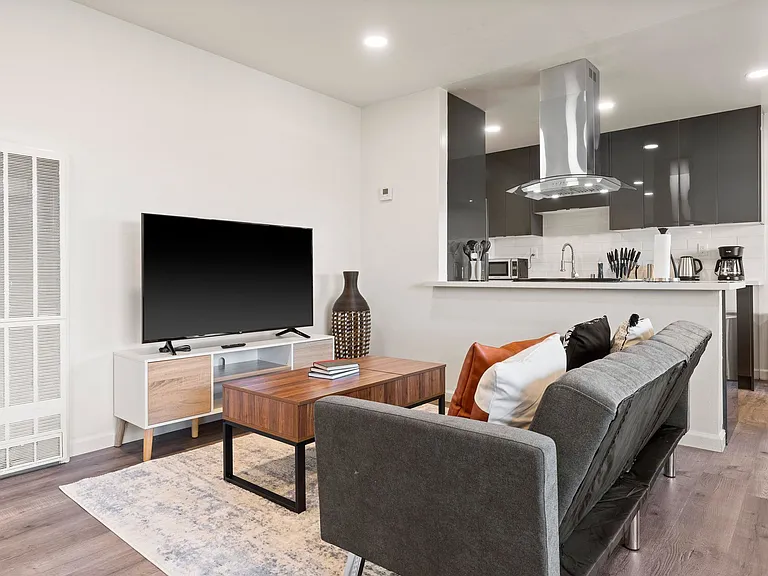 Dunster Dr Apartments, Five Minute Walk to Downtown Campbell — Photo 20
