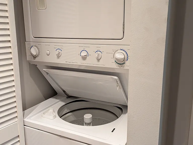 in unit washer/dryer