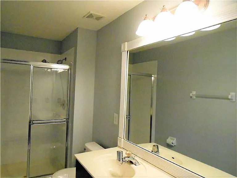 11290 SW 20th St — Photo 7