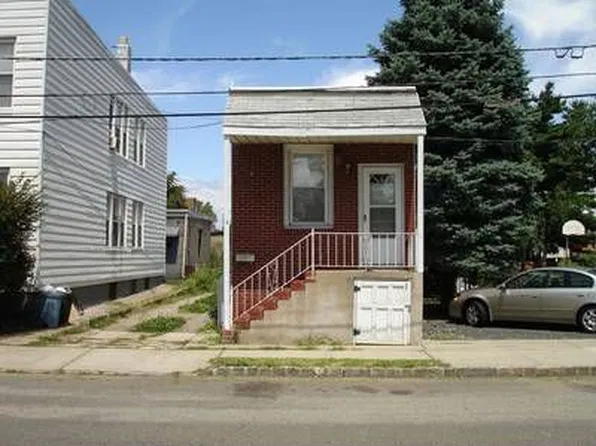 18 Brook St, Belleville, NJ 07109