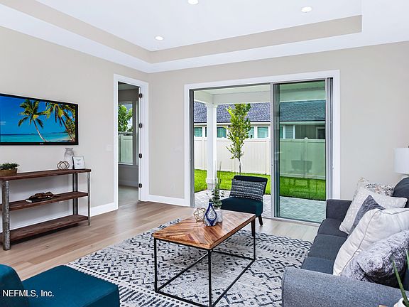 4th image of 284 COOL SPRINGS Avenue