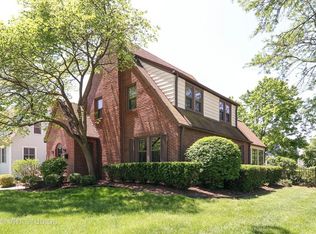 618 N Cross St, Wheaton, IL