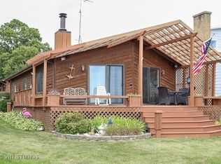 151 Eagle Point Rd, Fox Lake, IL 60020