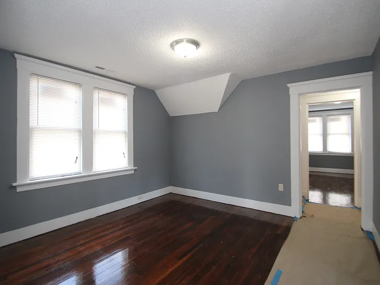 168 Chatham — Photo 12