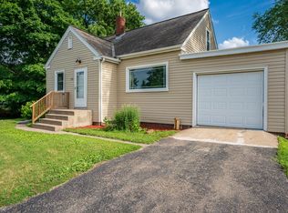 1151 10th St NW, New Brighton, MN 55112