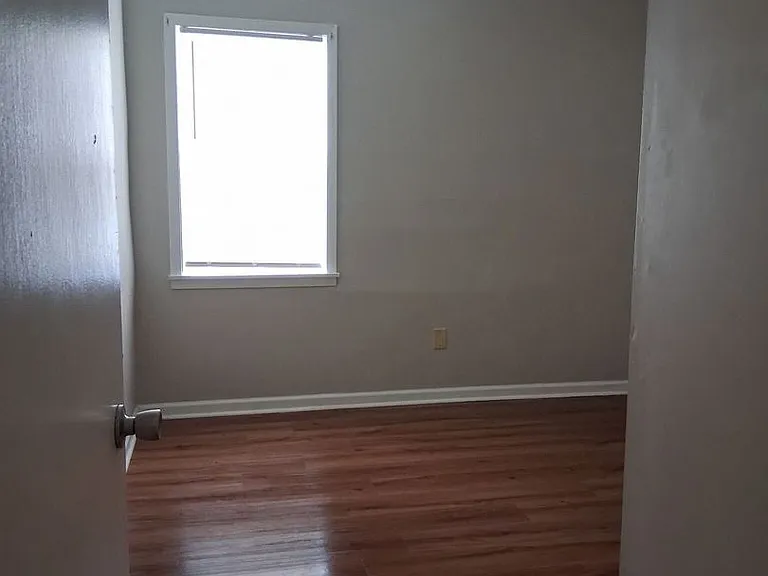 318 Idlewild St — Photo 9
