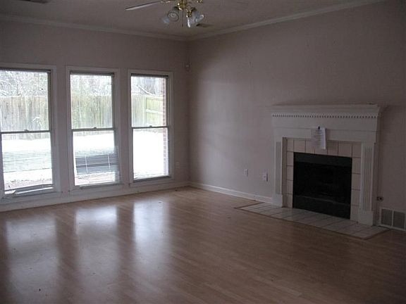 2nd image of 2616 Country Glade Dr