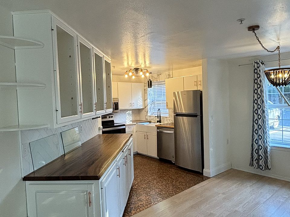 1st image of 24018 26th Pl S APT B102