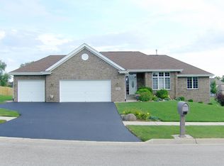 5965 Sweet Grass Dr, Roscoe, IL 61073