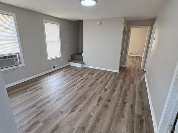 31 Canal St #1/2-B