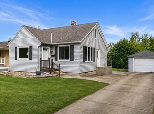 3640 S 87th St, Milwaukee, WI 53228