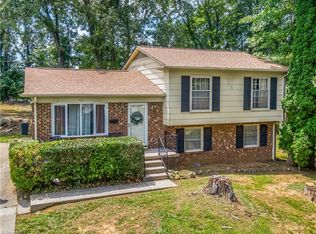607 Runyon Dr, High Point, NC 27260