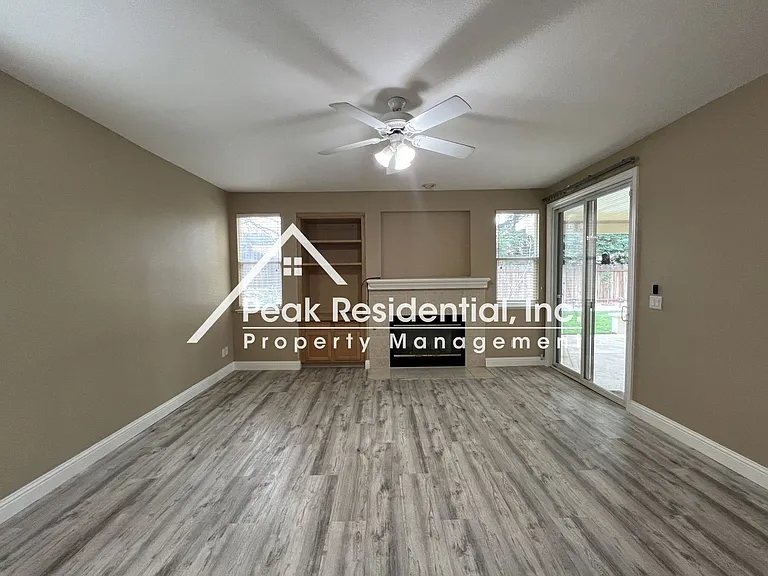 1933 Tyndrum Ln — Photo 4