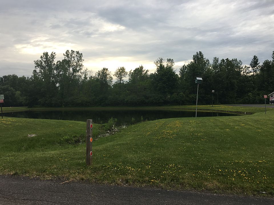 2nd image of 6230 Autumnview Sta