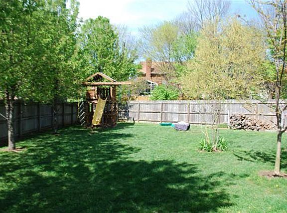 2nd image of 3805 Plum Ln