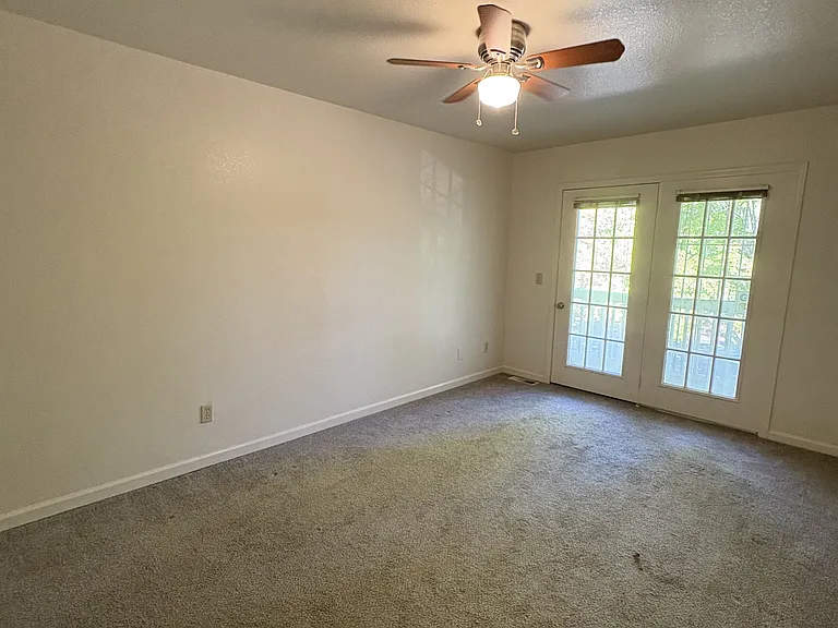 1748 Mount Olive Dr — Photo 13