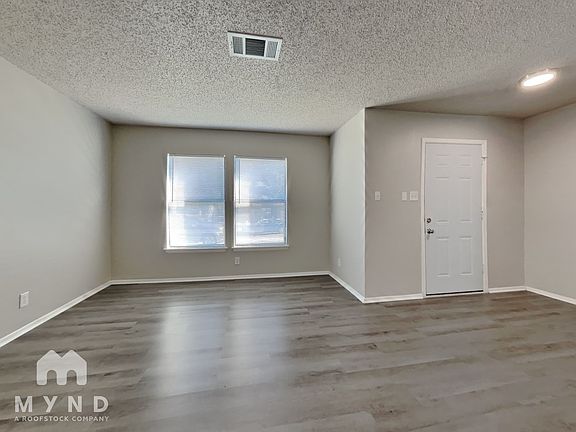 3rd image of 8031 Manderly Pl