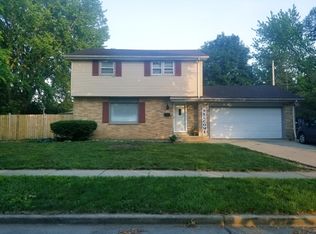 8141 W Beechwood Ave, Milwaukee, WI 53223