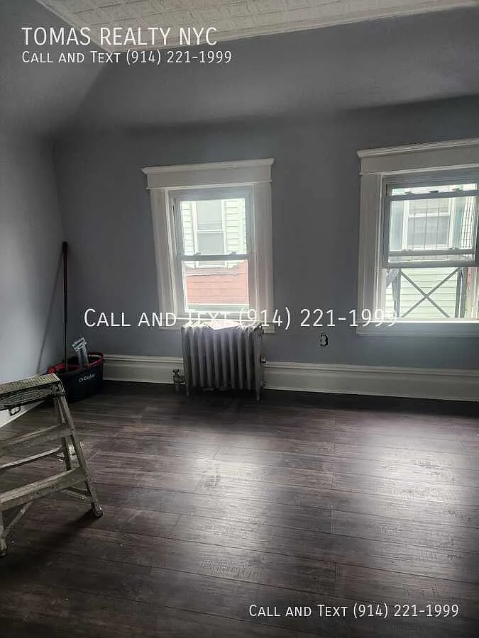 Building Photo - 352 S 10th Ave #3F