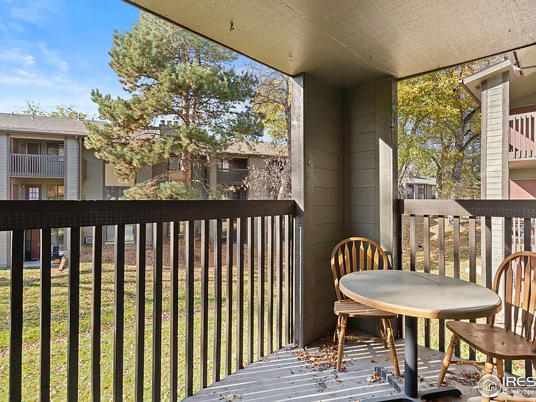 925 Columbia Rd #122 — Photo 26
