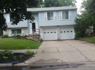 414 E Dahlia Dr, Lansing, MI 48911