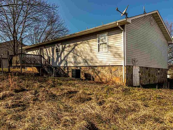 2nd image of 113 Heritage Dr