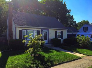 11 Woodlawn St, Dedham, MA 02026