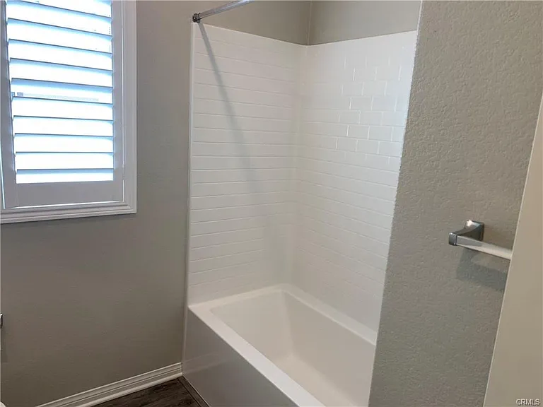 27450 Tyrrhenian Dr — Photo 14