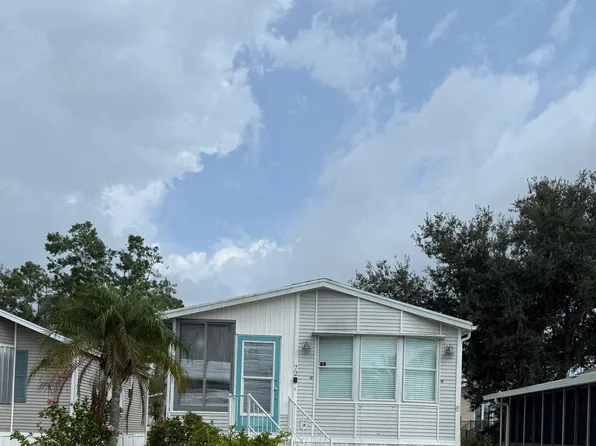 72 Crown Point Dr, Nokomis, FL 34275