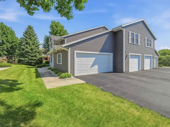 212 S Mountin Dr, Mayville, WI 53050