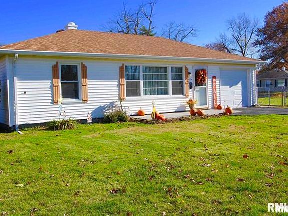 2nd image of 2714 N Golf Dr