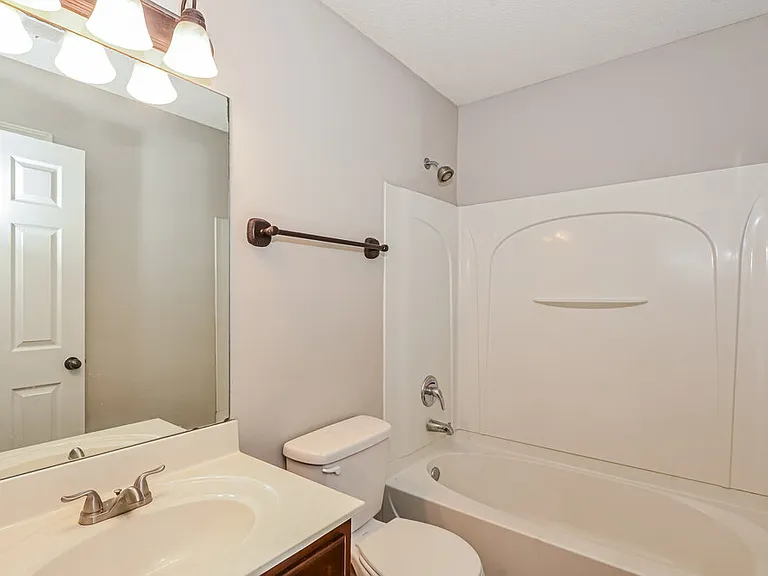 4313 Genevieve Dr — Photo 16