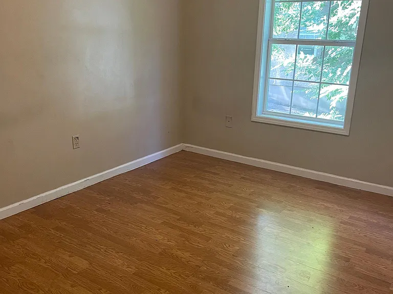 1006 Dr Charles Johnson Ave — Photo 12