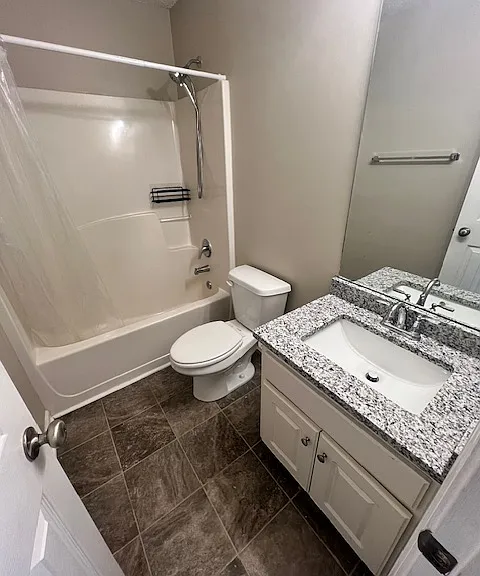 Shared full bath