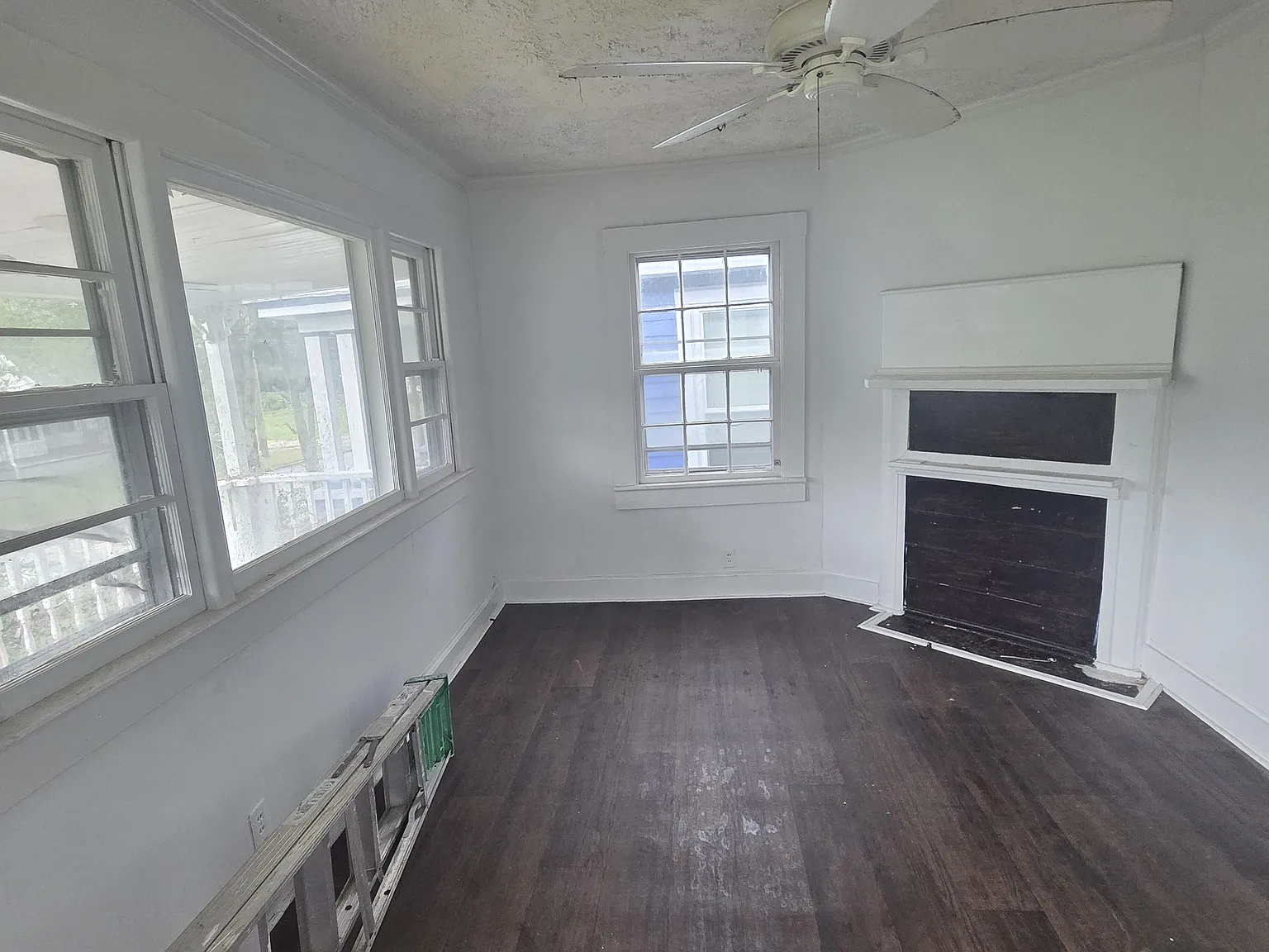 2 bed, 800 sqft, $1,500 — Photo 2