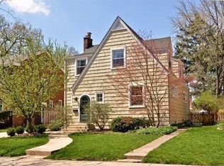 2506 Prospect Ave, Evanston, IL 60201